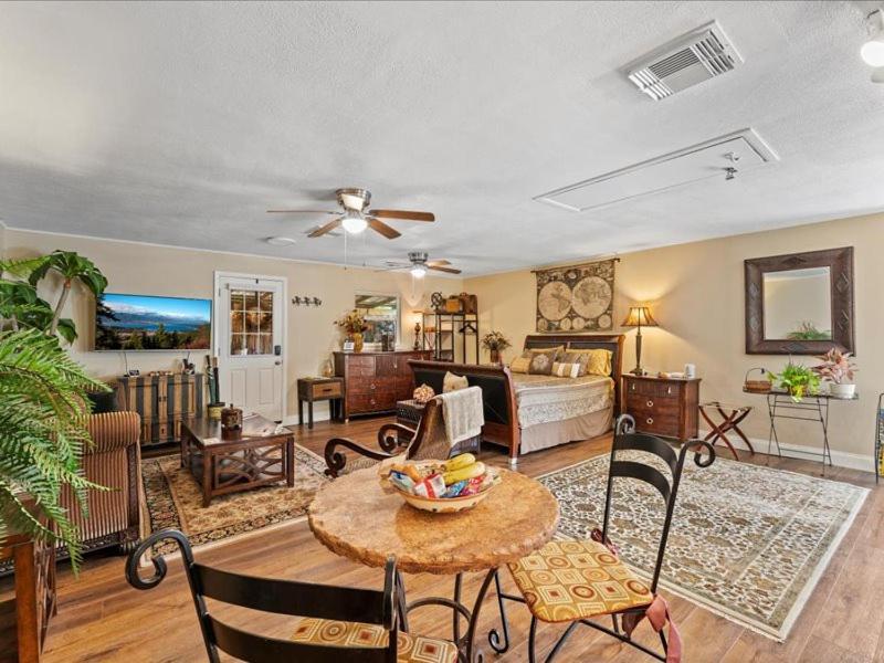 College Park-Orlando 5Star Villa Oasis - Home Away From Home - Quiet Neighborhood-Private Botanical Courtyard - Mins From Eola,Dt, Winter Park - Free Parking & Ev Plug In Esterno foto